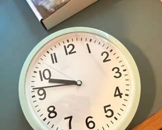 Mainstays Indoor Sage Analog Wall Clock