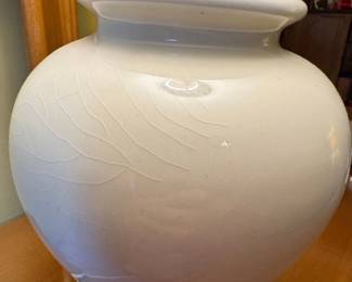 Cream Ceramic Ginger Jar Table Lamp with Linen Shade second image