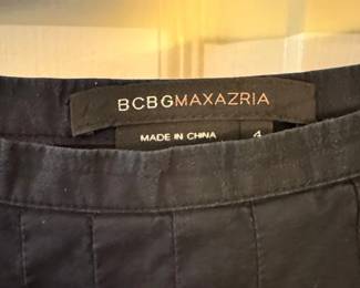 BCBGMAXAZRIA Black Pleated Midi Skirt Size second image