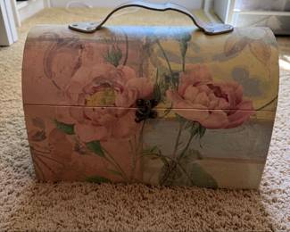 Decoupage Storage Box with Pink Roses and Greenery second image