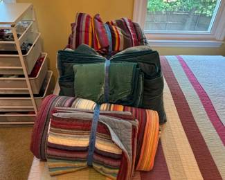 Striped Quilt and Velvet Duvet Set second image