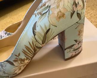 Marc Fisher Caitlin Floral Print Block Heel Pumps second image