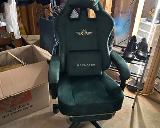 Gaming chair 