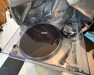 Audio technica turntable 
