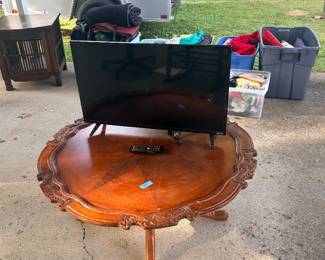 Vizio TV & coffee table 