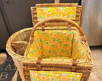 Large picnic basket 