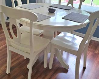 great dining room table and chairs