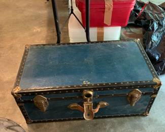 #125	Wood Blue Trunk w/brass Buckles & Latch w/tray - Horn Luggage - 30x16x12	 $20.00 
