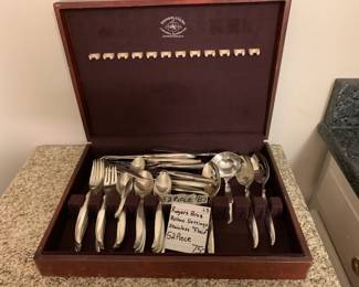 #186	Rogers Brothers Flair * Place Setting (52 Pieces)	 $75.00 