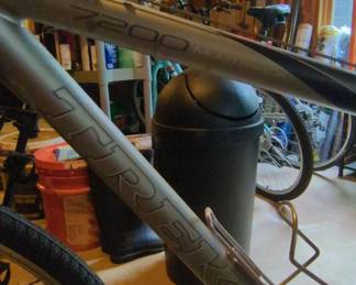 Trek Multitrack Hybrid Bicycle B second image