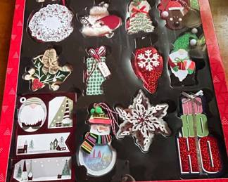 Kirkland Signature Disney and Peanuts Character Gift Tags fourth image