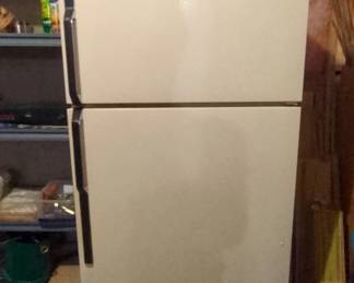 Kenmore TopFreezer Refrigerator