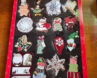 Kirkland Signature Disney and Peanuts Character Gift Tags