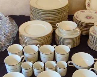 Lenox Hayworth Gold Trim China Service