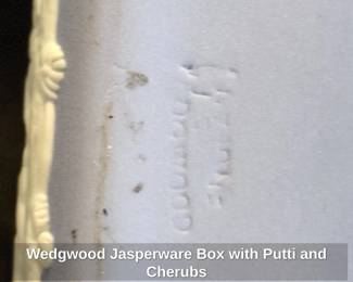 Wedgwood Jasperware Box with Putti and Cherubs third image
