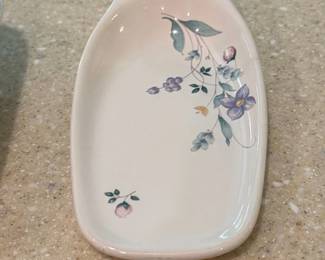 Pfaltzgraff April Casserole Dish, Spoon Holder, and Creamer second image