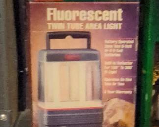Coleman Twin Tube Fluorescent Area Light Lantern Model