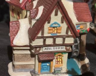 Cobblestone Corners Mill House Christmas Village Building