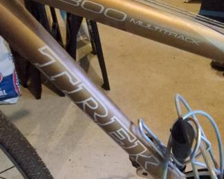 Trek Multitrack Hybrid Bicycle second image