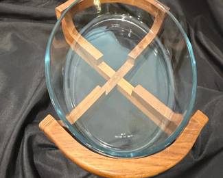 Pyrex Glass Casserole Dish with Teak Wood Stand