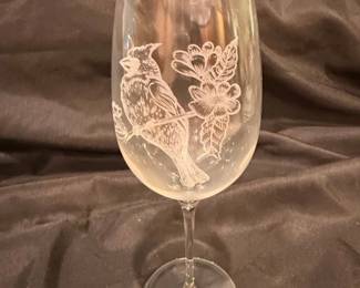 Etched Cardinal Wine Glass