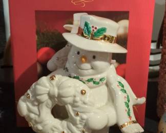 Lenox Happy Holly Days Snowman Holding Wreath Figurine
