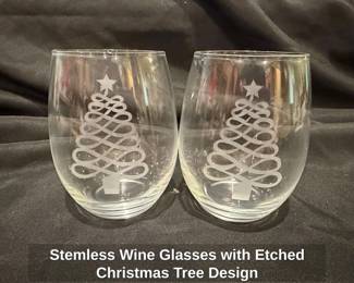 Stemless Wine Glasses with Etched Christmas Tree Design