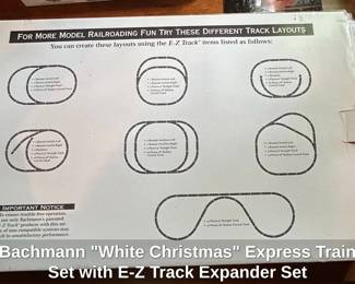 Bachmann White Christmas Express Train Set with EZ Track Expander Set second image