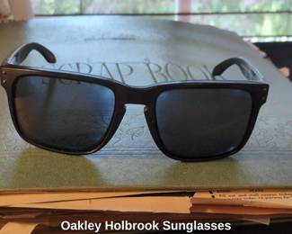 Oakley Holbrook Sunglasses