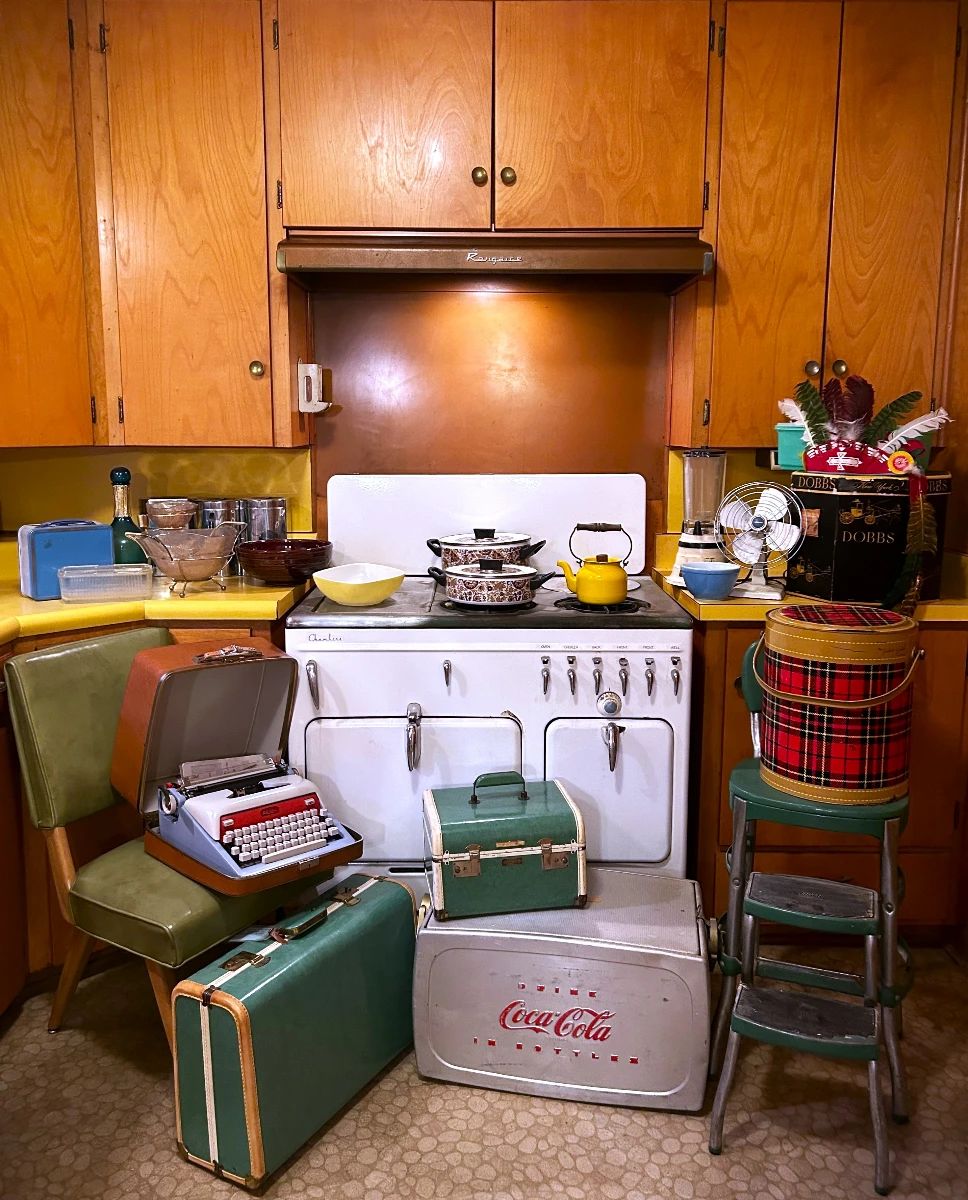 MID CENTURY TIME CAPSULE OF AN UNTOUCHED 1950S HOME