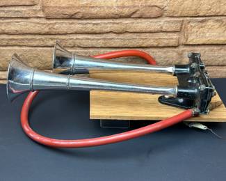 Vintage Bendix Westinghouse Trumpet Boat Air Horns