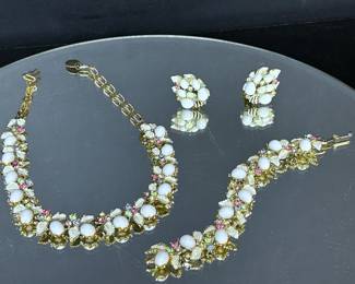 Vintage 1950s costume jewelry