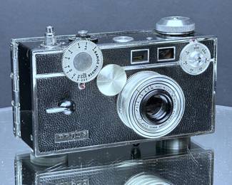 MID CENTURY ARGUS C3 FILM CAMERA