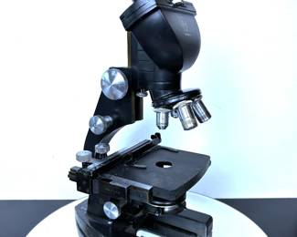    Vintage American Optical AO Spencer microscope