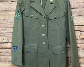 The gentleman of this estate served during WWII  in the Army Air Corps as a radio operator & gunner in B-17 and B-25 bombers.