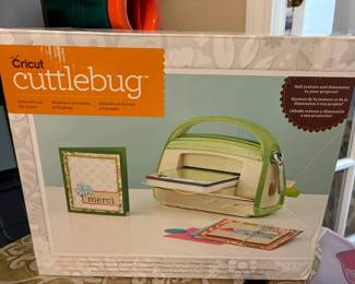 Cricut Cuttlebug in box