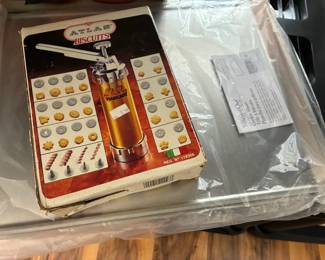 Atlas Biscuit press