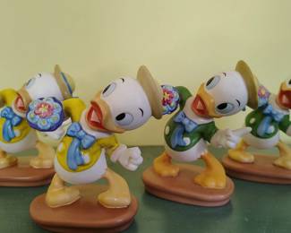 Walt disney porcelain "duck steps out" 