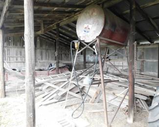 300 gal Gas Barrel w/stand