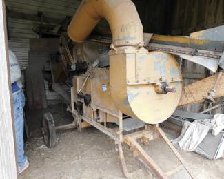 Minneapolis Moline "D" Corn Sheller