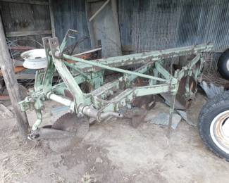 John Deere 3-Btm Mounted Plow,  3pt Hitch
