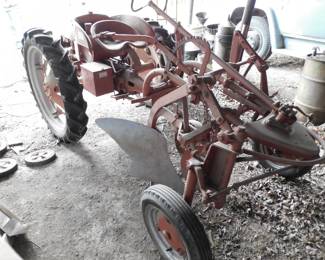 2nd Photo of Allis Chalmers "G" Tractor