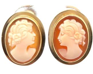 Cameo Portrait Oval Earrings in 14k Yellow Gold