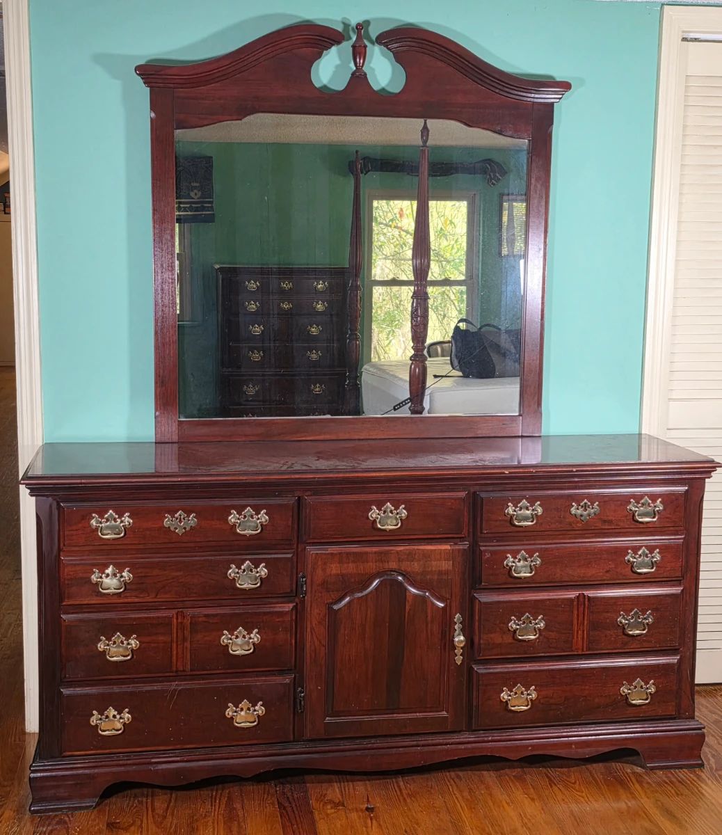 Mahogany Chest of Drawers