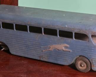 Keystone Toys Greyhound Bus