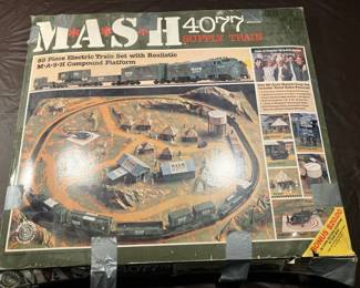 MASH 4077 83-piece supply train