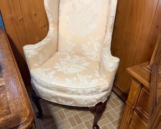 Arm chair, there are two!