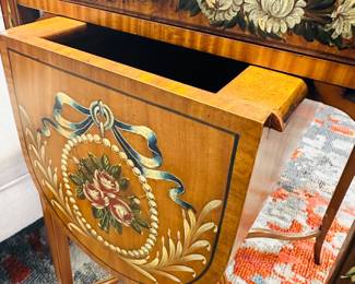 Front with “possum belly” drawer open