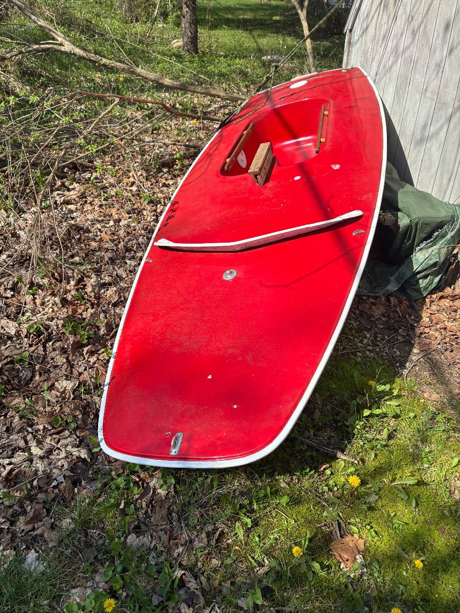 13 ft sailboat with mast & sails