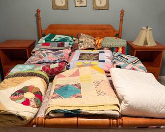 Vintage handmade quilts, Vintage bedroom suite
